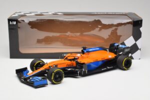 McLaren MCL35M #3 D. Ricciardo Bahrain GP 2021 Minichamps 1:18 530211803 Kov – obrázok 7 z 7