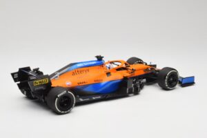 McLaren MCL35M #3 D. Ricciardo Italian GP Winner 2021 Minichamps 1:18 530213303 Živica – obrázok 2 z 7
