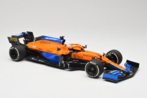 McLaren MCL35M #3 D. Ricciardo Italian GP Winner 2021 Minichamps 1:18 530213303 Živica – obrázok 4 z 7