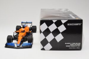 McLaren MCL35M #3 D. Ricciardo Italian GP Winner 2021 Minichamps 1:18 530213303 Živica – obrázok 6 z 7