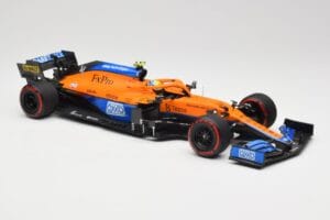 McLaren MCL35M #4 L. Norris Pole Position Russian GP 2021 Minichamps 1:18 530213404 Kov – obrázok 4 z 7