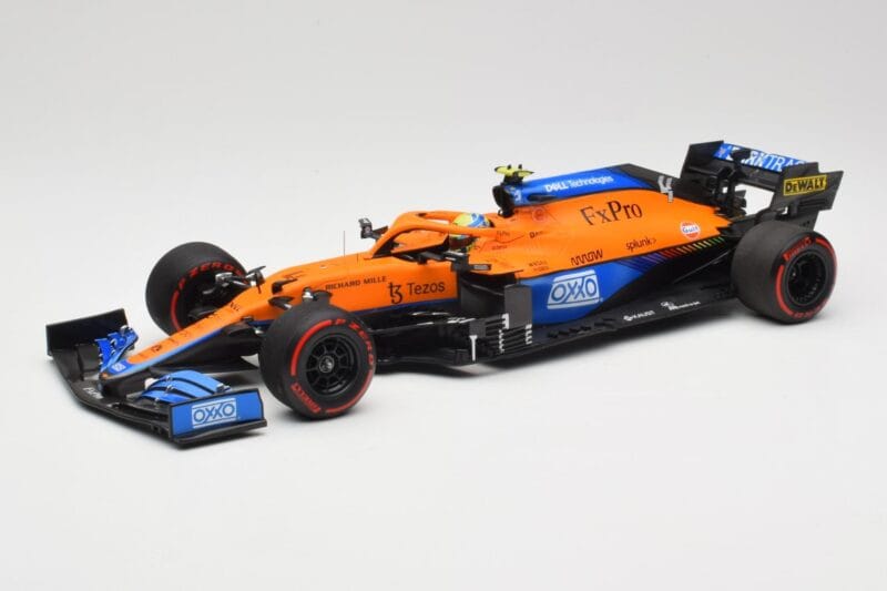 McLaren MCL35M #4 L. Norris Pole Position Russian GP 2021 Minichamps 1:18 530213404 Kov