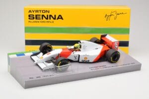 McLaren Ford MP4/8 #8 A. Senna Winner Australian GP 1993 Minichamps 1:18 543933838 Kov – obrázok 7 z 7