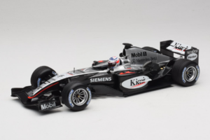 McLaren MP4/19 Mercedes K. Raikkonen F1 2004 Minichamps 1:18 530041806 Kov