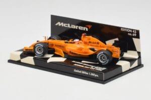 McLaren Mercedes MP4-20 G. Paffett Test Car 2006 Minichamps 1:43 530064395 Kov – obrázok 3 z 5