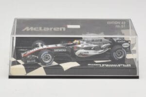 McLaren Mercedes MP4-20 #10 J-P. Montoya Race Car 2005 Minichamps 1:43 530054310 Kov – obrázok 5 z 5