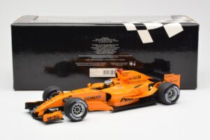 McLaren MP4-20 Mercedes P. de la Rosa Interim Test Car 2006 Minichamps 1:18 530061894 Kov – obrázok 6 z 6