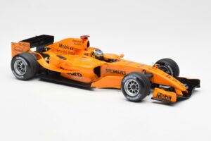 McLaren Mercedes MP4-20 P. de la Rosa F1 Test Car 2005 Minichamps 1:18 B66962343 Kov – obrázok 4 z 6