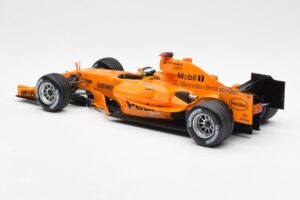 McLaren Mercedes MP4-20 P. de la Rosa F1 Test Car 2005 Minichamps 1:18 B66962343 Kov – obrázok 5 z 6