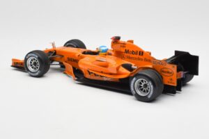 McLaren Mercedes MP4-20 P. de la Rosa F1 Test Car 2006 Minichamps 1:18 PEDRO001 Kov – obrázok 5 z 6