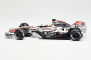 McLaren Mercedes MP4-21 #4 J.P. Montoya F1 2006 Minichamps 1:18 530061804 Kov – obrázok 3 z 6