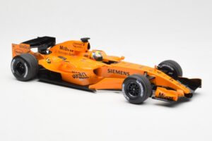 McLaren MP4-21 Mercedes #4 J.P. Montoya Interim Livery 2006 Minichamps 1:18 530061874 Kov – obrázok 4 z 6