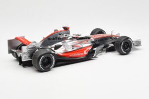 McLaren MP4-21 Mercedes #4 J-P. Montoya Showcar 2006 Minichamps 1:18 MONTOYA002 Kov – obrázok 2 z 6