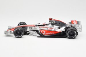 McLaren MP4-21 Mercedes #4 J-P. Montoya Showcar 2006 Minichamps 1:18 MONTOYA002 Kov – obrázok 3 z 6