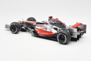 McLaren MP4-21 Mercedes #4 J-P. Montoya Showcar 2006 Minichamps 1:18 MONTOYA002 Kov – obrázok 5 z 6