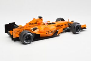 McLaren MP4-21 Mercedes #3 K. Raikkonen Interim Livery 2006 Minichamps 1:18 530061873 Kov – obrázok 2 z 6
