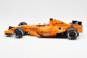 McLaren MP4-21 Mercedes #3 K. Raikkonen Interim Livery 2006 Minichamps 1:18 530061873 Kov – obrázok 3 z 6