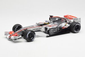 McLaren Mercedes MP4-21 P. de la Rosa F1 Showcar 2006 Minichamps 1:18 B66962346 Kov