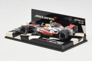 McLaren Mercedes MP4-22 #2 L. Hamilton Race Car 2007 Minichamps 1:43 530074302 Kov – obrázok 3 z 5