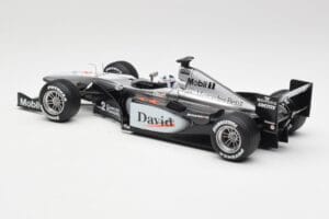 McLaren MP4-15 #2 D. Coulthard F1 2000 Hot Wheels 1:18 26740 Kov – obrázok 5 z 6