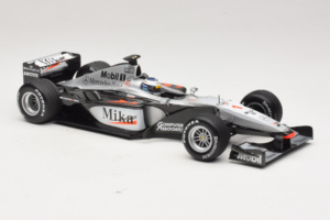 McLaren MP4-15 #1 M. Hakkinen F1 2000 Minichamps 1:18 B66962117 Kov – obrázok 4 z 6