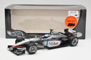 McLaren MP4-16 #4 M. Häkkinen F1 2001 Hot Wheels 1:18 50198 Kov – obrázok 6 z 6