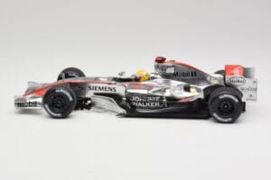 McLaren MP4-21 L. Hamilton Silverstone Test 2006 Minichamps 1:18 530061884 Kov – obrázok 3 z 6