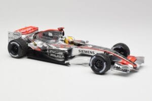 McLaren MP4-21 L. Hamilton Silverstone Test 2006 Minichamps 1:18 530061884 Kov – obrázok 4 z 6
