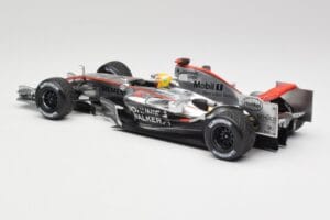 McLaren MP4-21 L. Hamilton Silverstone Test 2006 Minichamps 1:18 530061884 Kov – obrázok 5 z 6
