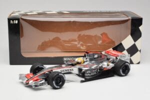 McLaren MP4-21 L. Hamilton Silverstone Test 2006 Minichamps 1:18 530061884 Kov – obrázok 6 z 6