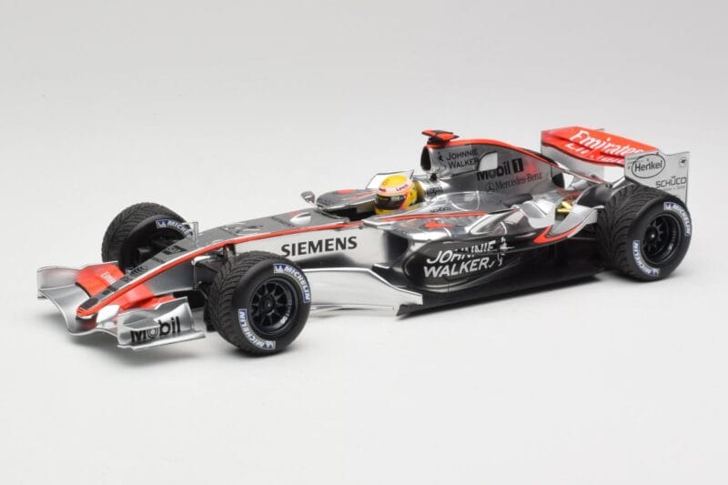McLaren MP4-21 L. Hamilton Silverstone Test 2006 Minichamps 1:18 530061884 Kov