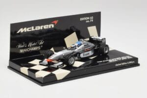 McLaren MP4/98T 2-Seater M. Hakkinen / E. Hakkinen F1 2000 Minichamps 1:43 530984378 Kov – obrázok 2 z 4