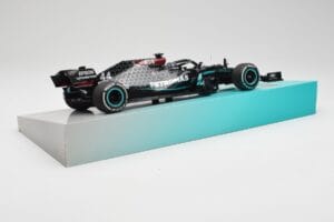 Mercedes AMG Petronas W11 #44 L. Hamilton Winner British GP 2020 Minichamps 1:18 113200444 Kov – obrázok 3 z 7