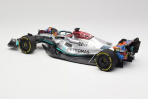 Mercedes AMG W13 E Performance Petronas #63 G. Russell Miami GP 2022 Minichamps 1:18 110220563 Kov – obrázok 5 z 7
