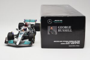 Mercedes AMG W13 E Performance Petronas #63 G. Russell Miami GP 2022 Minichamps 1:18 110220563 Kov – obrázok 6 z 7