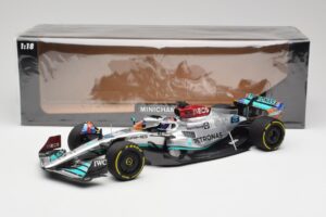 Mercedes AMG W13 E Performance Petronas #63 G. Russell Miami GP 2022 Minichamps 1:18 110220563 Kov – obrázok 7 z 7