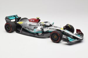 Mercedes AMG W13 E Performance Petronas #44 L. Hamilton Spanish GP 2022 Minichamps 1:18 110220044 Kov – obrázok 4 z 7