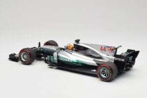 Mercedes AMG W08 EQ Power+ Petronas #44 L. Hamilton F1 World Champion 2017 Minichamps 1:18 186170044 Živica – obrázok 5 z 7