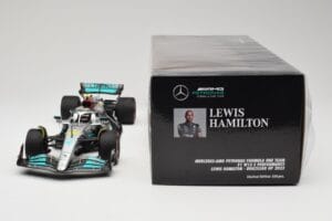 Mercedes AMG W13 E Performance Petronas #44 L. Hamilton Brazilian GP 2022 Minichamps 1:18 110222144 Živica – obrázok 6 z 7