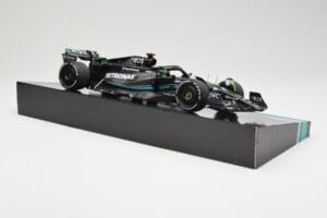 Mercedes AMG W14 E Performance Petronas #63 G. Russell Bahrain GP 2023 Minichamps 1:18 113230163 Živica – obrázok 4 z 7