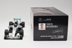 Mercedes AMG W07 #6 N. Rosberg Australia GP Winner 2016 Minichamps 1:18 110160006 Kov – obrázok 7 z 7