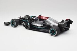 Mercedes AMG W12 #44 L. Hamilton Bahrain GP 2021 Minichamps 1:18 110210144 Kov – obrázok 5 z 7