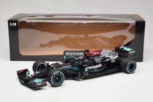 Mercedes AMG W12 #44 L. Hamilton Bahrain GP 2021 Minichamps 1:18 110210144 Kov – obrázok 6 z 7