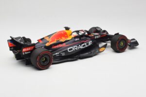Oracle Red Bull Racing RB18 #1 M. Verstappen Winner Belgian GP 2022 Minichamps 1:18 110221401 Kov – obrázok 2 z 7
