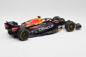 Oracle Red Bull Racing RB18 #1 M. Verstappen Winner Italian GP 2022 Minichamps 1:18 110221601 Kov – obrázok 2 z 7
