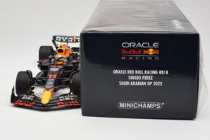 Oracle Red Bull Racing RB18 #11 S. Perez Saudi Arabian GP 2022 Minichamps 1:18 110220011 Kov – obrázok 6 z 7