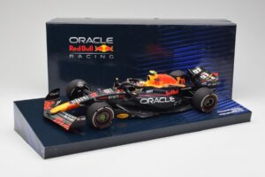 Red Bull Racing RB19 #11 S. Perez Winner Saudi Arabian GP 2023 Minichamps 1:18 113230111 Kov – obrázok 6 z 6