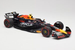 Red Bull Racing RB20 #11 S. Perez Bahrain GP 2024 Minichamps 1:18 110240111 Kov – obrázok 4 z 7