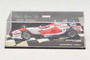 Toyota TF106 Panasonic #12 J. Trulli Panasonic Toyota Racing Showcar 2006 Minichamps 1:43 400060078 Kov – obrázok 4 z 5