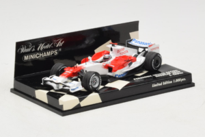 Toyota TF108 #9 J. Trulli Panasonic Toyota Racing Showcar F1 2008 Minichamps 1:43 400080081 Kov – obrázok 2 z 5